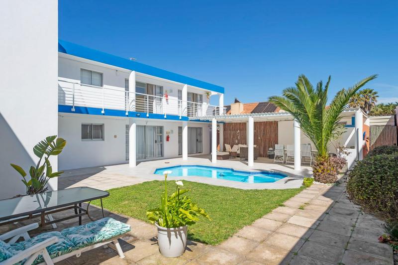 To Let 10 Bedroom Property for Rent in Sunset Beach Western Cape